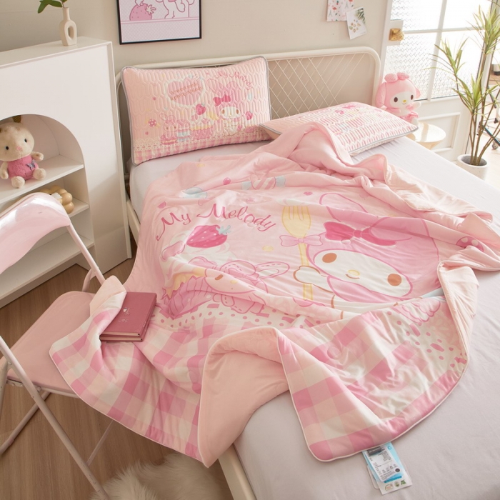 91家纺网 家纺一手货源 找家纺 蘭菲家纺 2023新款三丽欧凉感系列夏被 节日快乐