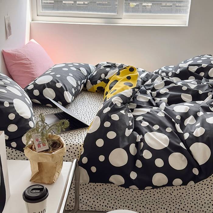 91家纺网 家纺一手货源 找家纺 怡家居 2023新款全棉小清新印花四件套 梦幻-黑