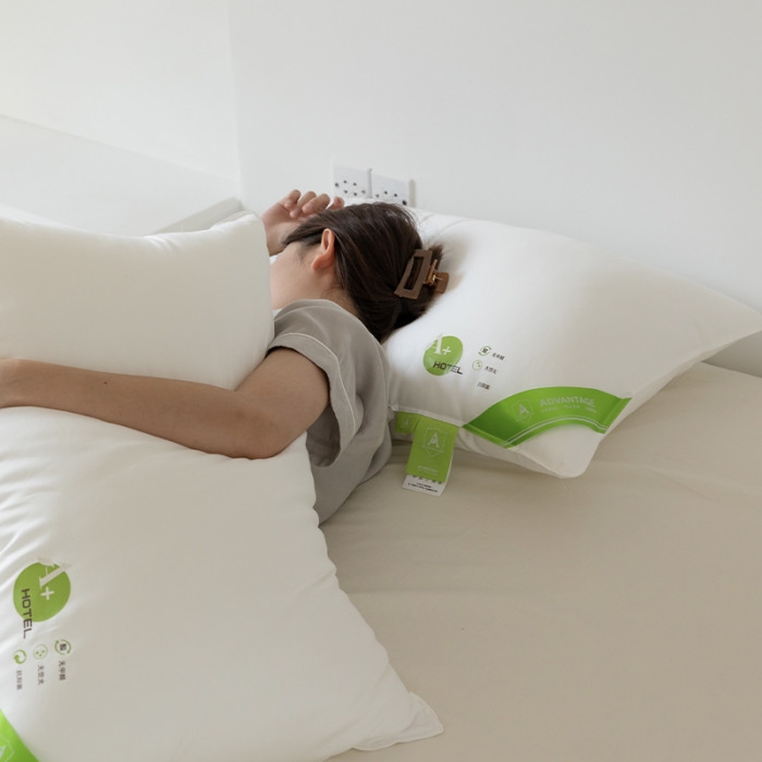 91家纺网 家纺一手货源 找家纺 拾光枕芯 2023新款A+杜邦双向酒店纤维护颈枕 低软枕