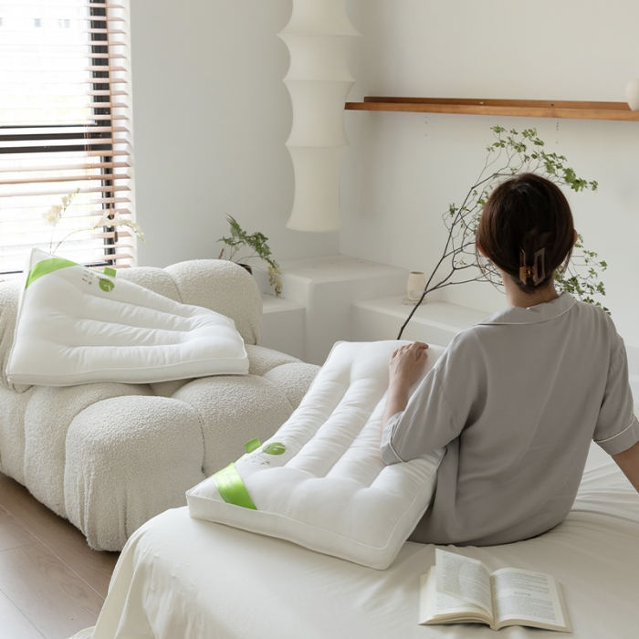 91家纺网 家纺一手货源 找家纺 拾光枕芯 2023新款A+杜邦双向酒店纤维护颈枕 立体中枕