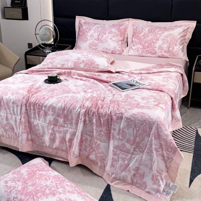 91家纺网 家纺一手货源 找家纺 丽卡家纺 2023新款天丝舒适夏被四件套 魅影粉