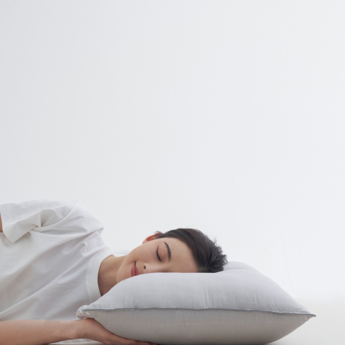 91家纺网 家纺一手货源 找家纺 拾光 2023新款天丝冰竹凉感枕酒店专用天然透气 雪灰