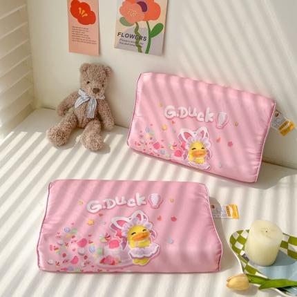 91家纺网 家纺一手货源 找家纺 宝晶 2023新款正版小黄鸭44*27儿童乳胶枕儿童夏季记忆枕 2号