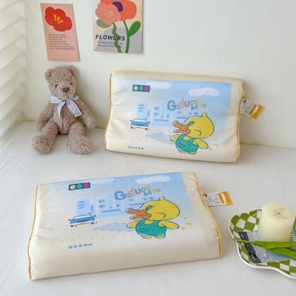 91家纺网 家纺一手货源 找家纺 宝晶 2023新款正版小黄鸭44*27儿童乳胶枕儿童夏季记忆枕 3号