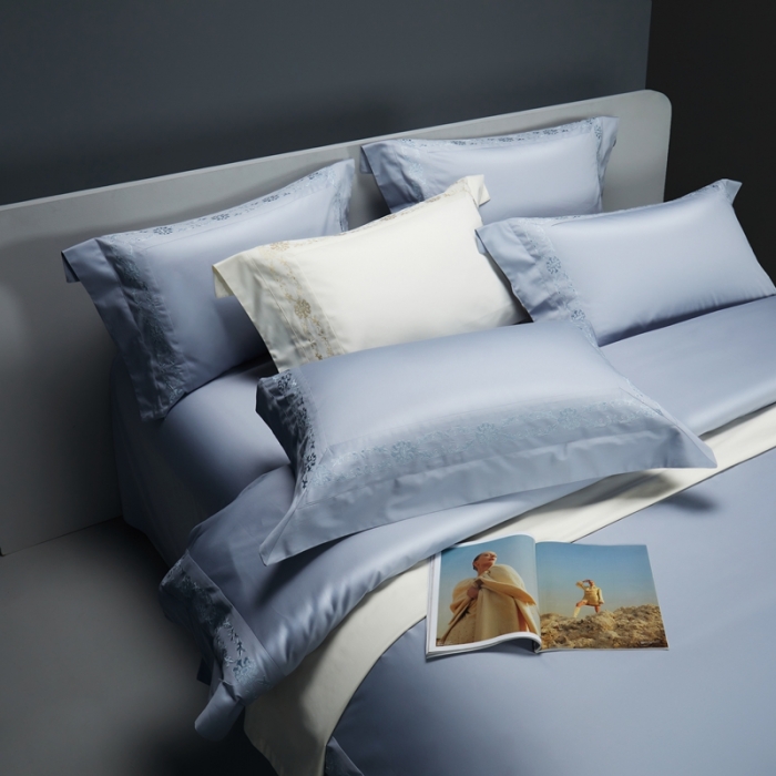 91家纺网 家纺一手货源 找家纺 缔缦 2023新款100s澳棉刺绣四件套-优尼卡 雾霾蓝