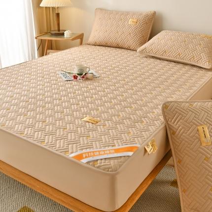 91家纺网 家纺一手货源 找家纺 鑫钰 2023新款防水隔尿全棉纯棉大豆夹棉刺绣床笠直播爆款 卡其