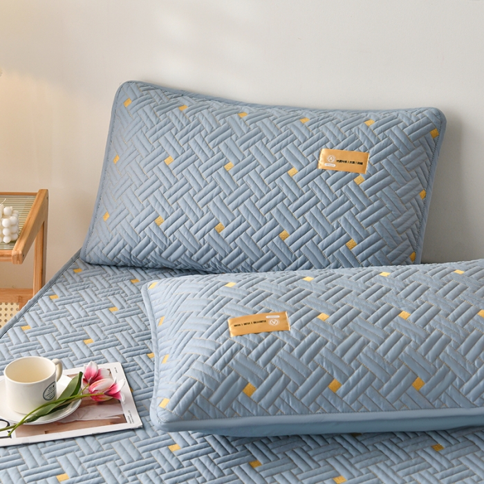 91家纺网 家纺一手货源 找家纺 鑫钰 2023新款防水隔尿全棉纯棉大豆夹棉刺绣床笠直播爆款 银河蓝