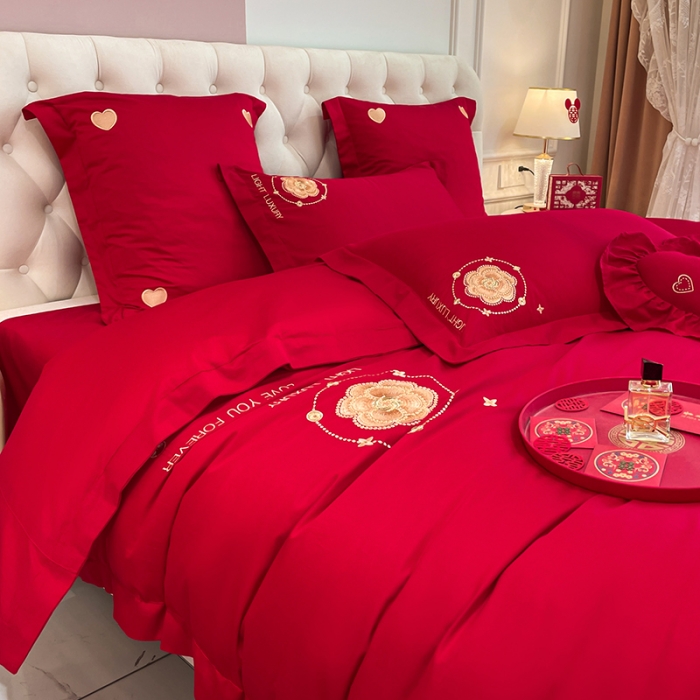 91家纺网 家纺一手货源 找家纺 新款亲肤舒适时尚婚庆四件套系列 心相印