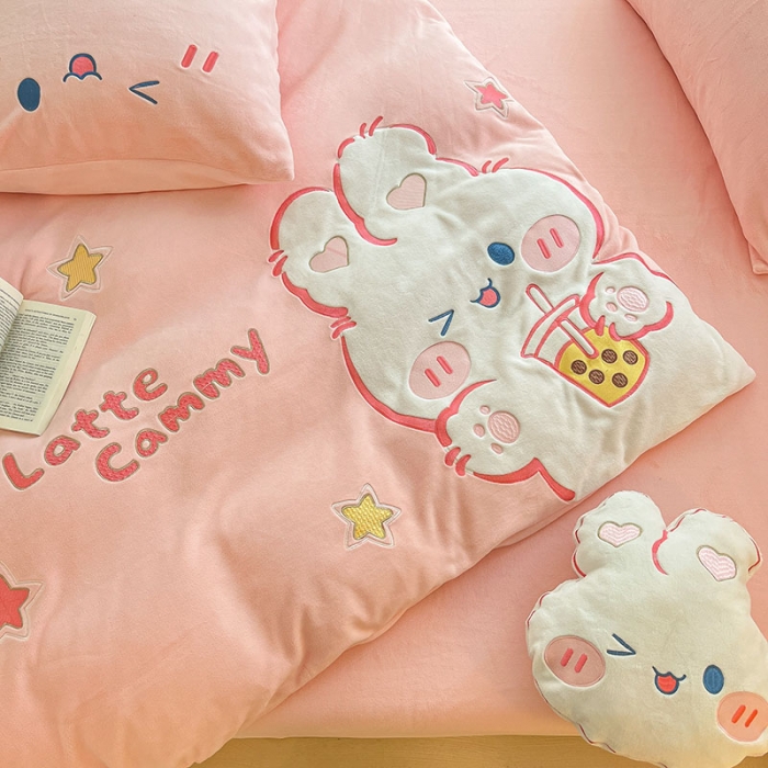 91家纺网 家纺一手货源 找家纺 （总)230克加厚牛奶绒贴布绣花四件套冬季儿童卡通三件套保暖套件