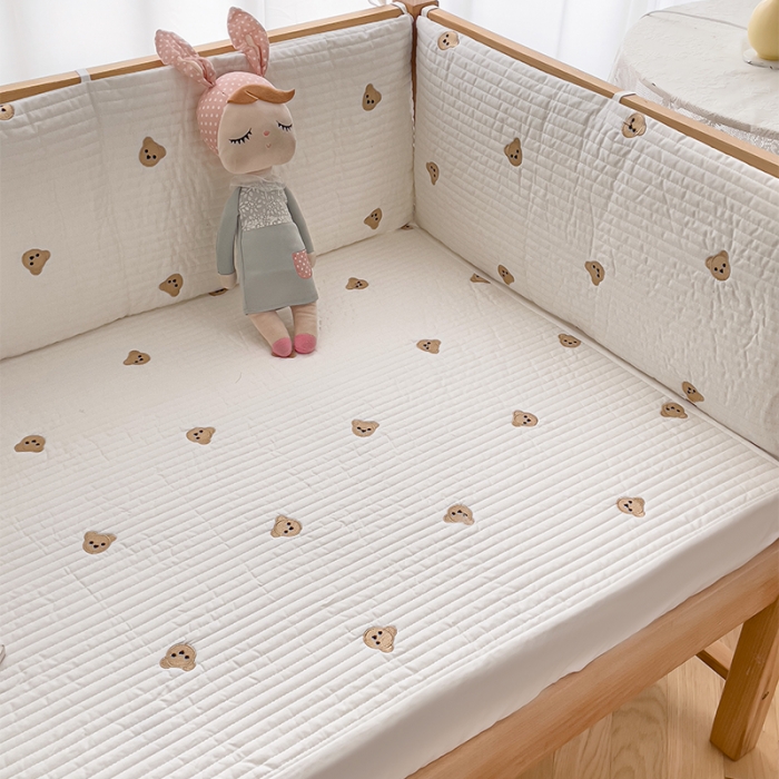 91家纺网 家纺一手货源 找家纺 期遇家居 2023新款婴儿床盖新生儿双面全棉刺绣床笠可定制 萌熊