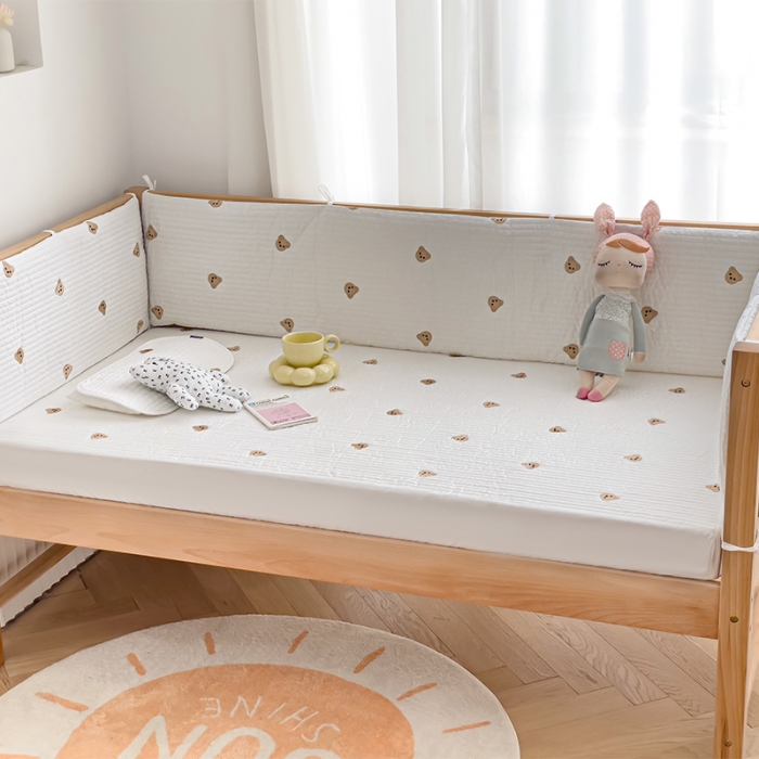 91家纺网 家纺一手货源 找家纺 期遇家居 2023新款婴儿床盖新生儿双面全棉刺绣床笠可定制 萌熊