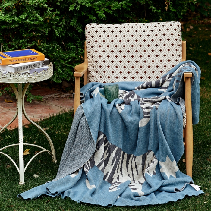 91家纺网 家纺一手货源 找家纺 暖绵绵家纺  2025新款海诺系列海诺针织毯 蓝色