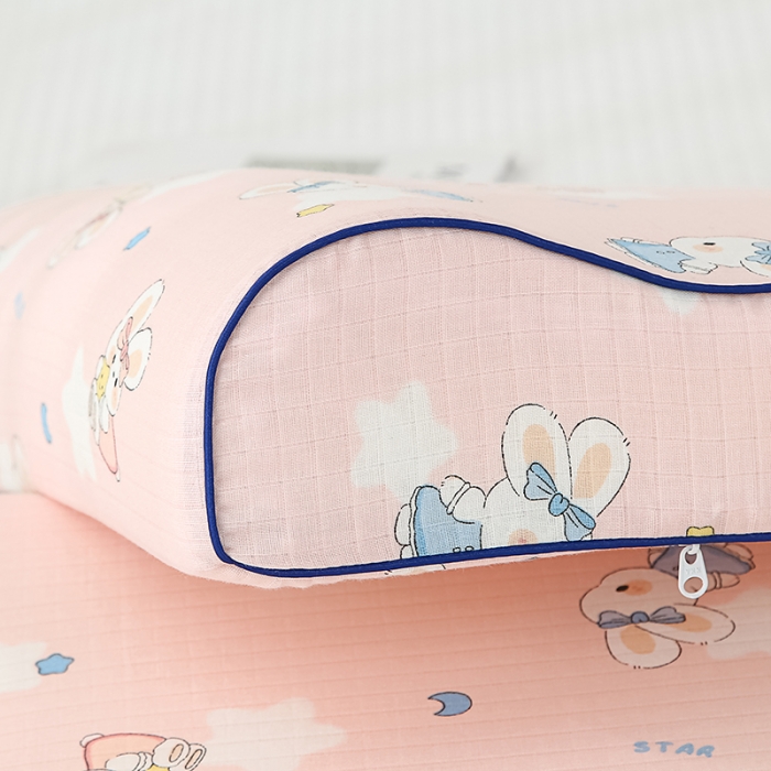 91家纺网 家纺一手货源 找家纺 良佐生活 2023新款A类母婴级双层纱乳胶枕专用枕套 兔斯基粉