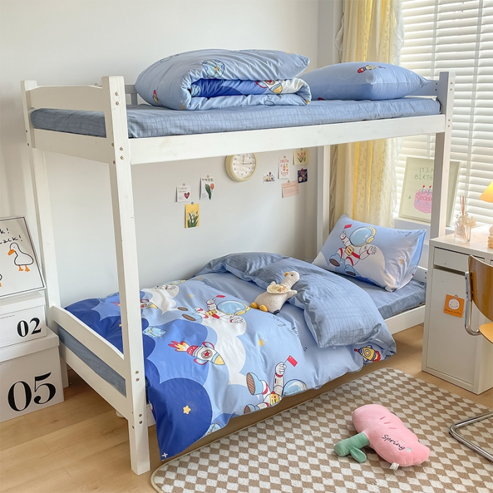 91家纺网 家纺一手货源 找家纺 金鑫汇 2023新款全棉宿舍印花三件套 翱翔太空