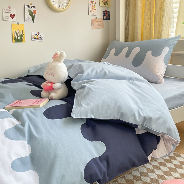 91家纺网 家纺一手货源 找家纺 金鑫汇 2023新款全棉宿舍印花三件套 奶油蓝