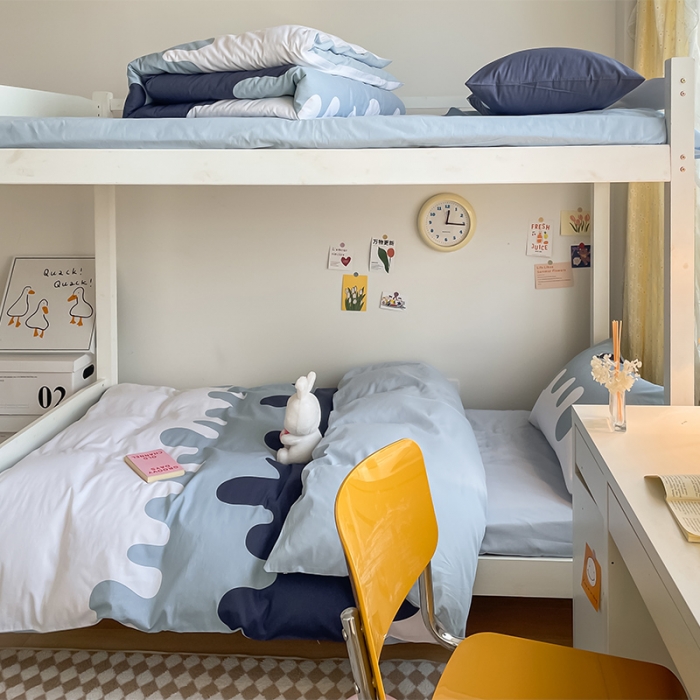 91家纺网 家纺一手货源 找家纺 金鑫汇 2023新款全棉宿舍印花三件套 奶油蓝