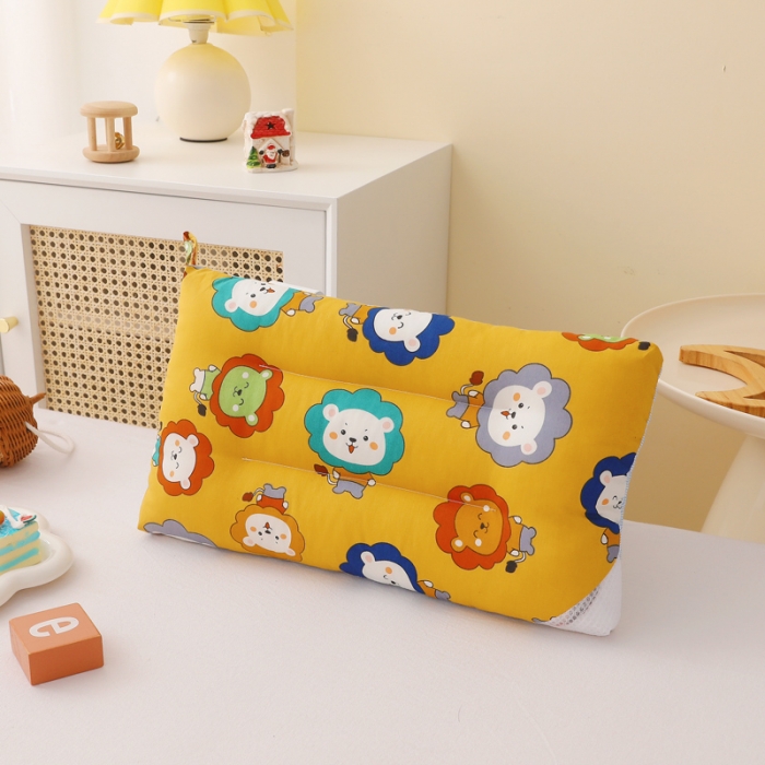 91家纺网 家纺一手货源 找家纺 吉咪兔 2023新款儿童卡通全棉冰豆豆枕 小狮子40*60cm一体款