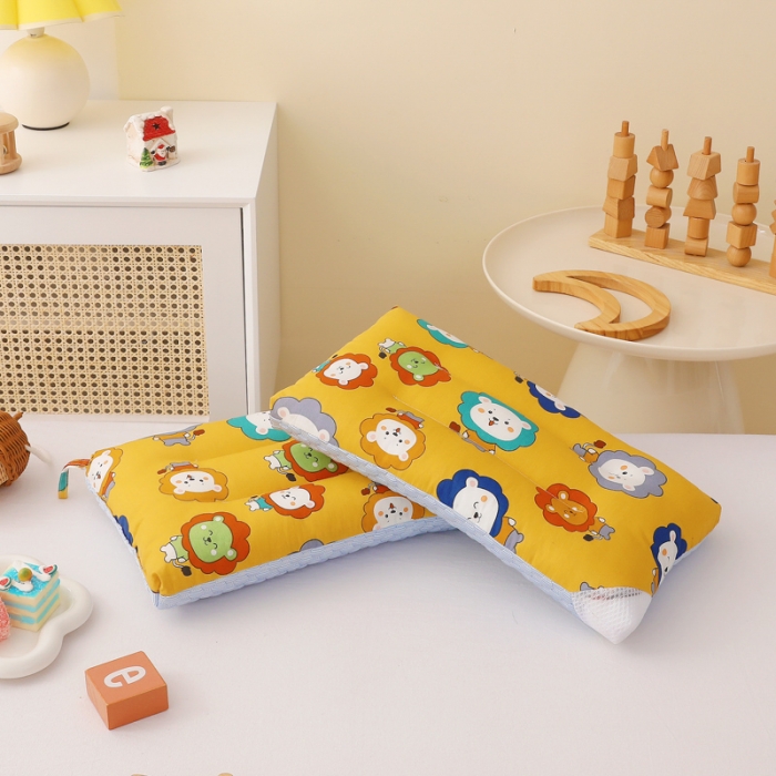 91家纺网 家纺一手货源 找家纺 吉咪兔 2023新款儿童卡通全棉冰豆豆枕 小狮子40*60cm一体款