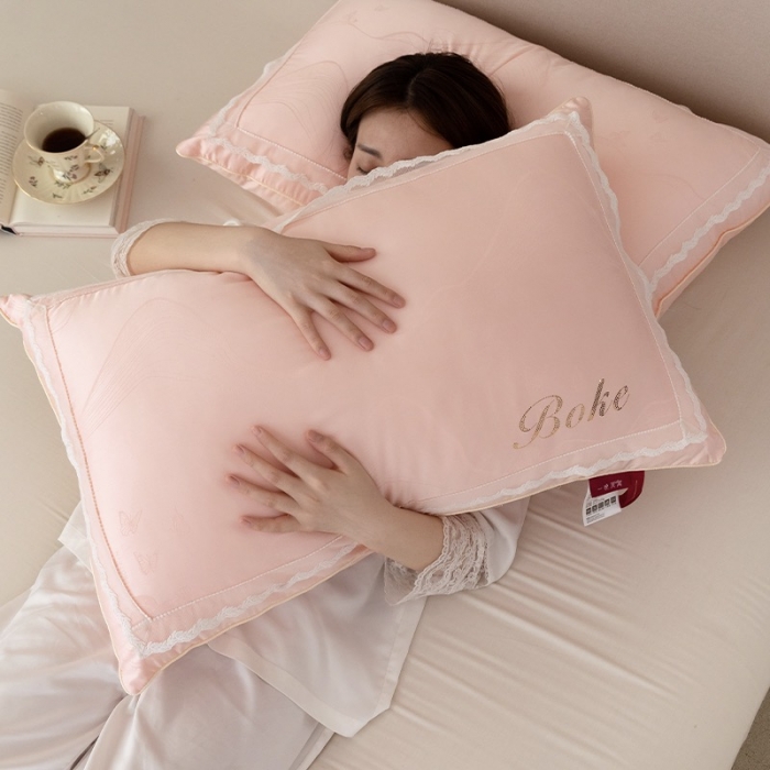 91家纺网 家纺一手货源 找家纺 拾光 2023新款一晚燕窝亲肤枕枕头枕芯系列 蜜糖红