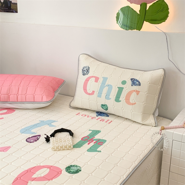 91家纺网 家纺一手货源 找家纺 昔可 2023新款方块绗缝乳胶凉席三件套Chic风 chic钻石