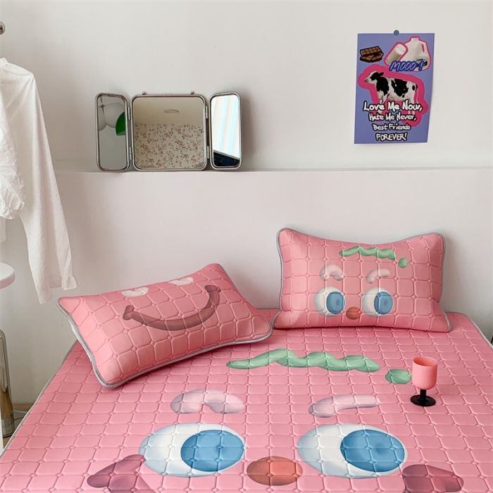 91家纺网 家纺一手货源 找家纺 昔可 2023新款方块绗缝乳胶凉席三件套Chic风 粉色笑脸