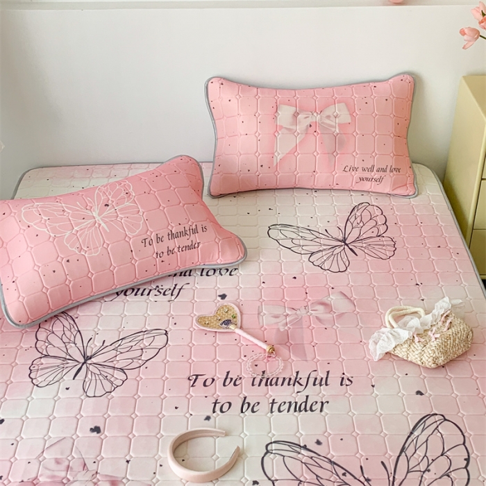 91家纺网 家纺一手货源 找家纺 昔可 2023新款方块绗缝乳胶凉席芭蕾风 芭蕾蝴蝶序曲