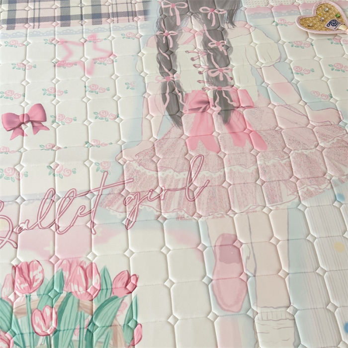 91家纺网 家纺一手货源 找家纺 昔可 2023新款方块绗缝乳胶凉席芭蕾风 手帐芭蕾女孩