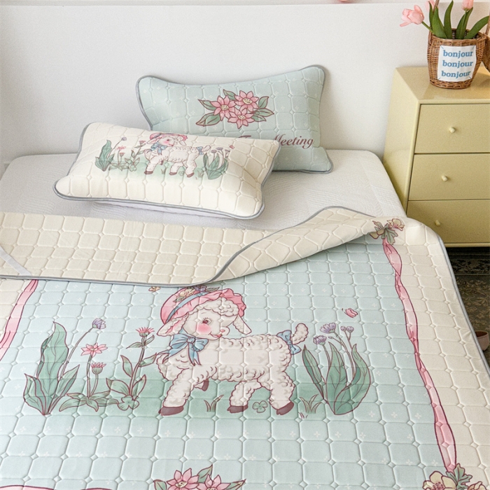 91家纺网 家纺一手货源 找家纺 （总）昔可 2023新款方块绗缝乳胶凉席复古风