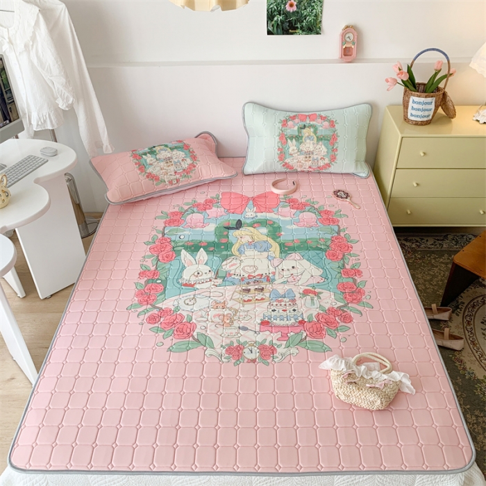 91家纺网 家纺一手货源 找家纺 昔可 2023新款方块绗缝乳胶凉席复古风 复古爱丽丝下午茶