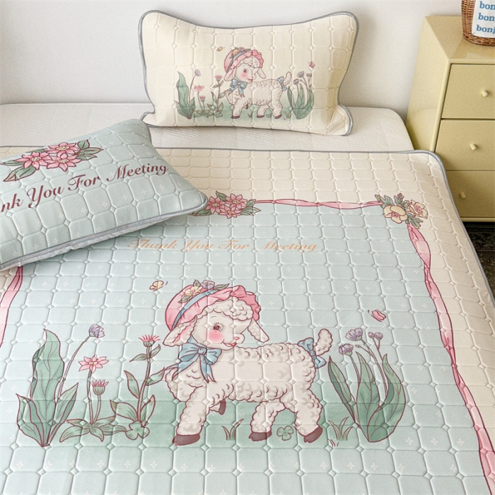 91家纺网 家纺一手货源 找家纺 昔可 2023新款方块绗缝乳胶凉席复古风 复古羊驼