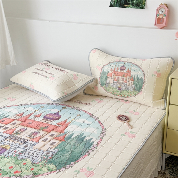 91家纺网 家纺一手货源 找家纺 昔可 2023新款方块绗缝乳胶凉席复古风 童话城堡