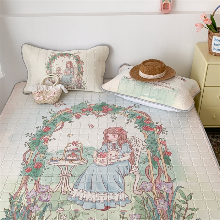 91家纺网 家纺一手货源 找家纺 昔可 2023新款方块绗缝乳胶凉席复古风 英式花园女孩