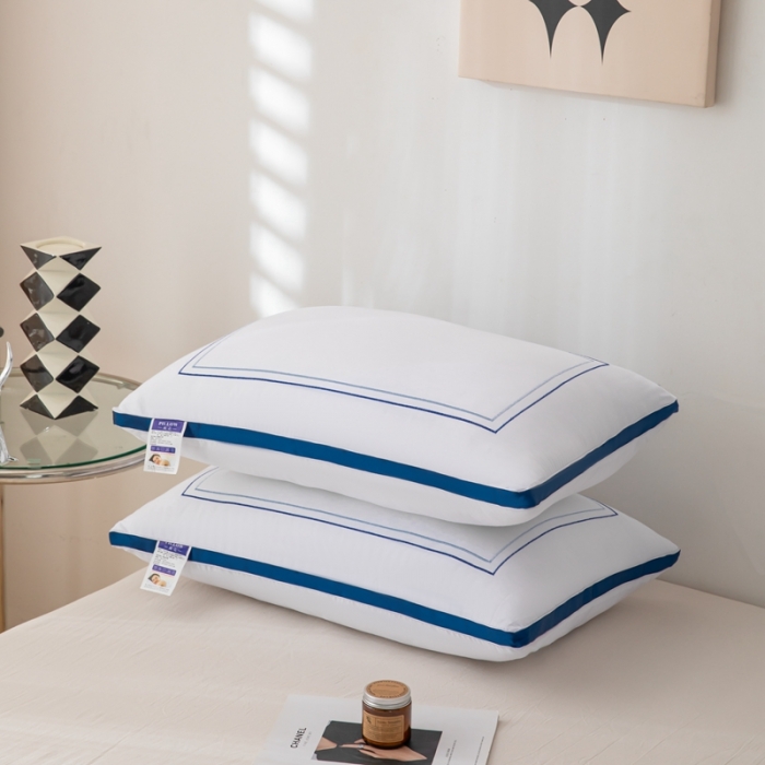 91家纺网 家纺一手货源 找家纺 拾光 2023新款绣花全棉立体高端双边边框酒店枕芯全棉欧式纤丝蓝边中枕