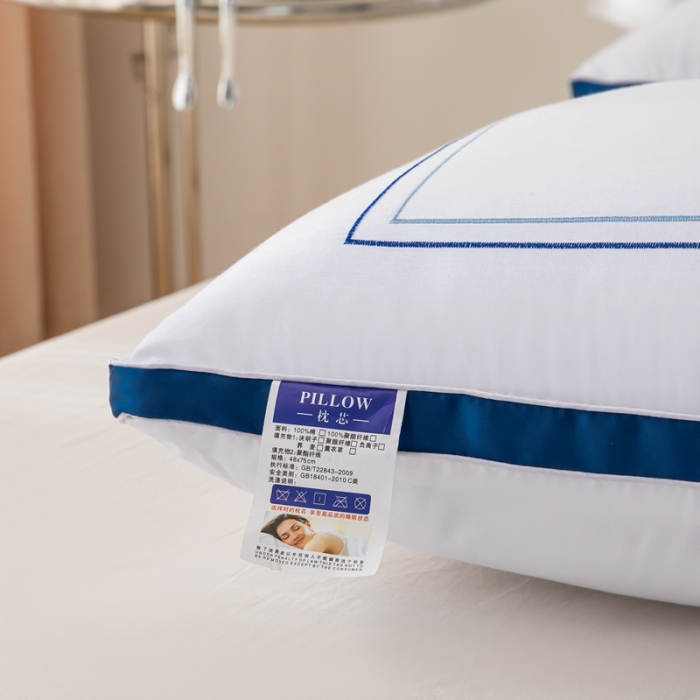 91家纺网 家纺一手货源 找家纺 拾光 2023新款绣花全棉立体高端双边边框酒店枕芯磨毛欧式纤丝蓝边高枕