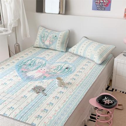 91家纺网 家纺一手货源 找家纺 昔可 2023新款方块绗缝乳胶凉席花花系列 爱心花花猫