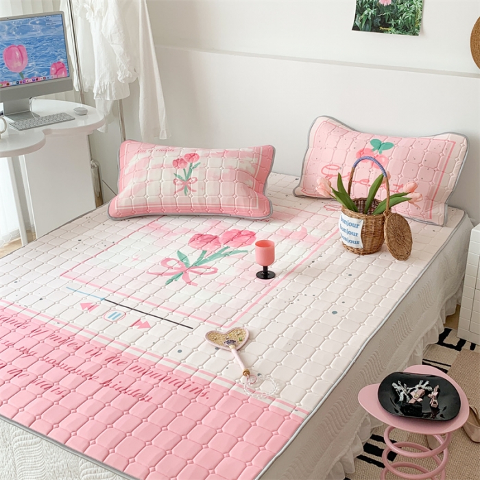 91家纺网 家纺一手货源 找家纺 昔可 2023新款方块绗缝乳胶凉席花花系列 郁金香播放器