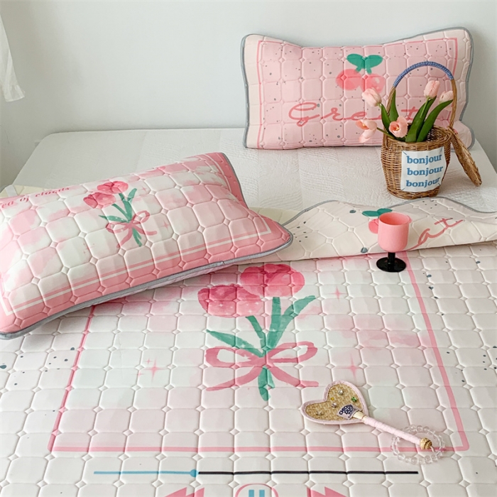 91家纺网 家纺一手货源 找家纺 昔可 2023新款方块绗缝乳胶凉席花花系列 郁金香播放器