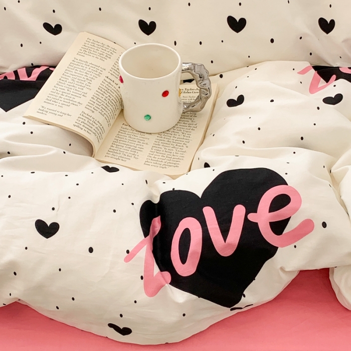 91家纺网 家纺一手货源 找家纺 昔可 2023新款全棉四件套 粉字母爱心