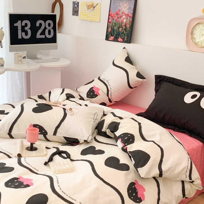 91家纺网 家纺一手货源 找家纺 昔可 2023新款全棉四件套 黑爱心草莓