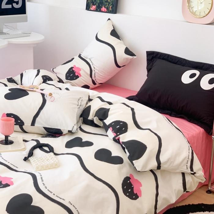 91家纺网 家纺一手货源 找家纺 昔可 2023新款全棉四件套 黑爱心草莓