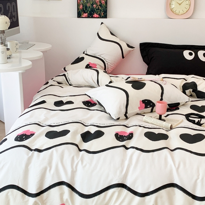 91家纺网 家纺一手货源 找家纺 昔可 2023新款全棉四件套 黑爱心草莓