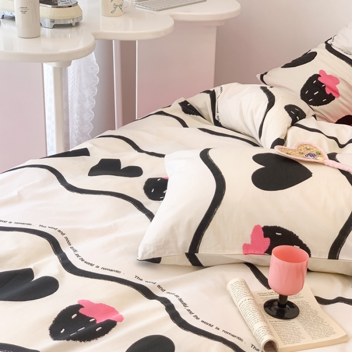 91家纺网 家纺一手货源 找家纺 昔可 2023新款全棉四件套 黑爱心草莓