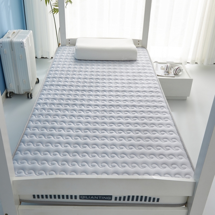 91家纺网 家纺一手货源 找家纺 祁恋婷 2023新款A类牛奶丝乳胶抗压学生床垫【床垫遮盖物】 水波-烟墨灰