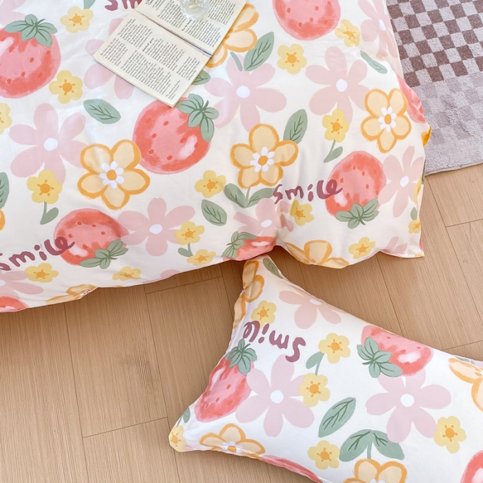 91家纺网 家纺一手货源 找家纺 帛织澜 12868全棉喷气印花四件套 草莓物语