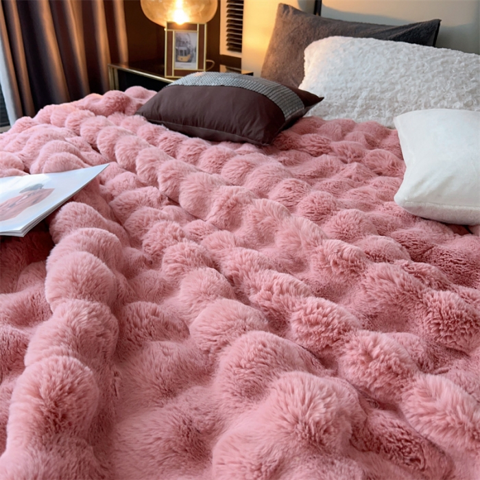 91家纺网 家纺一手货源 找家纺 凯轩毛毛毯毯子 2024新款仿皮草摩登艺术毛毯毯子 粉色