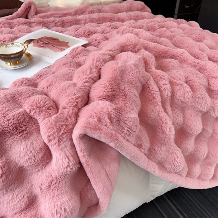91家纺网 家纺一手货源 找家纺 凯轩毛毛毯毯子 2024新款仿皮草摩登艺术毛毯毯子 粉色