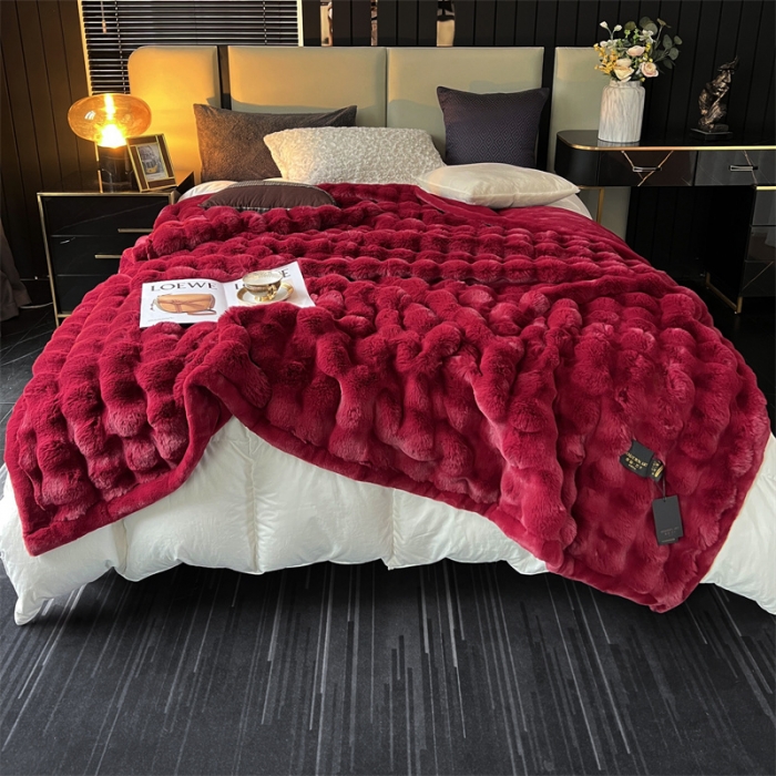 91家纺网 家纺一手货源 找家纺 凯轩毛毛毯毯子 2024新款仿皮草摩登艺术毛毯毯子 酒红