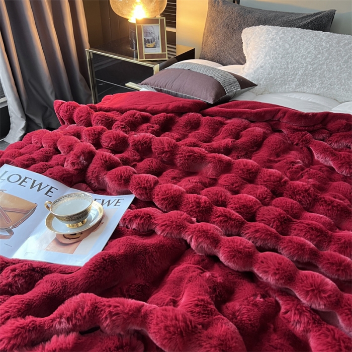 91家纺网 家纺一手货源 找家纺 凯轩毛毛毯毯子 2024新款仿皮草摩登艺术毛毯毯子 酒红