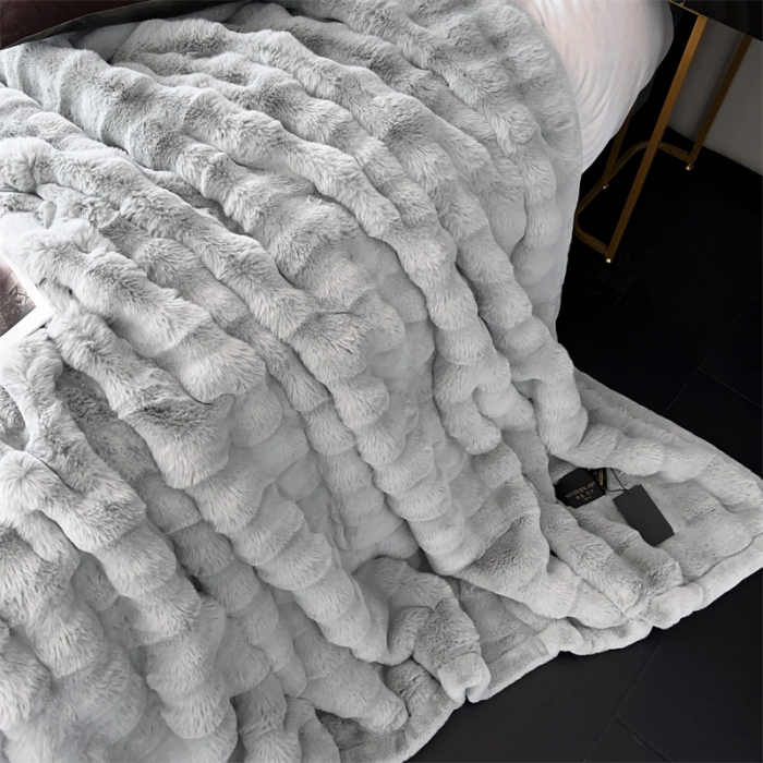 91家纺网 家纺一手货源 找家纺 凯轩毛毛毯毯子 2024新款仿皮草摩登艺术毛毯毯子 蓝灰