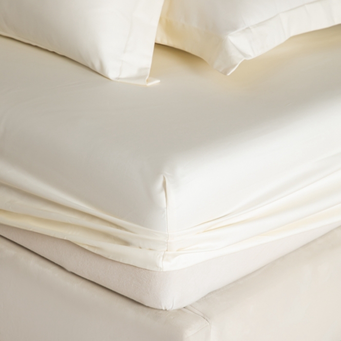 91家纺网 家纺一手货源 找家纺 艾佳 2025新款50s长绒棉纯色单品床笠 象牙白